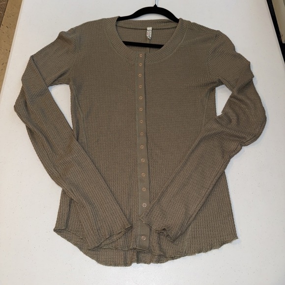 Free People Going Places Waffle Knit Snap Front Cardigan Top Womens Med Olive - Picture 2 of 9